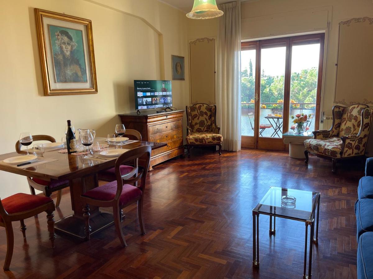 Apartment Lady House *